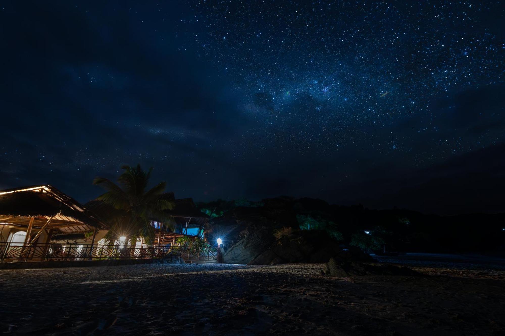 Shambala Madagascar: Beachfront Lodge And Adventures Ambolobozo Exterior foto
